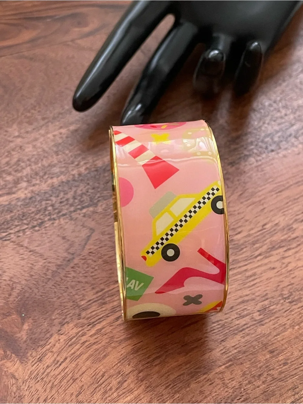 KATE SPADE x Darcel Enamel Hinged Bangle Bracelet - Picture 2 of 9